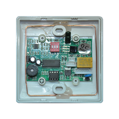 PR-100i автономный контроллер со встроенным RFID считывателем стандарта EM-Marin
